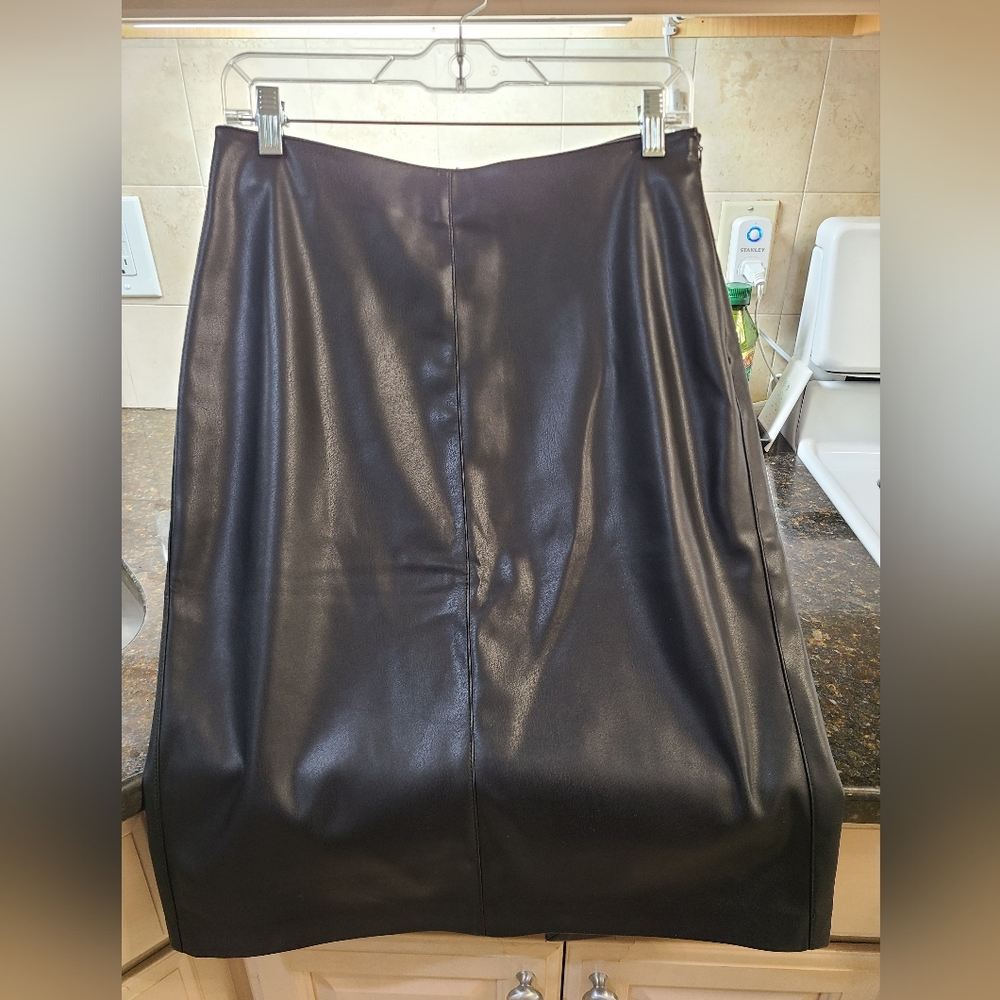 Elegant Black vegan Skirt